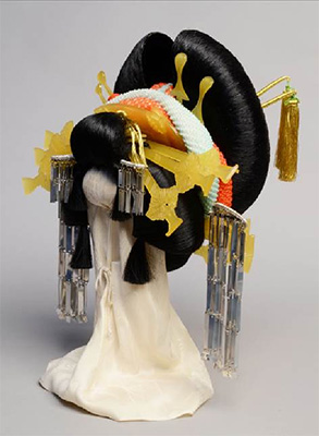 A Tate-hyogo-style sample wig for a bunraku puppet created by Nagoshi Shoji