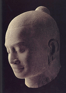 ジャヤヴァルマン７世の頭部