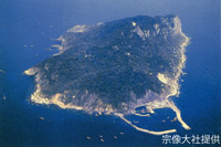 上空から見た沖ノ島
